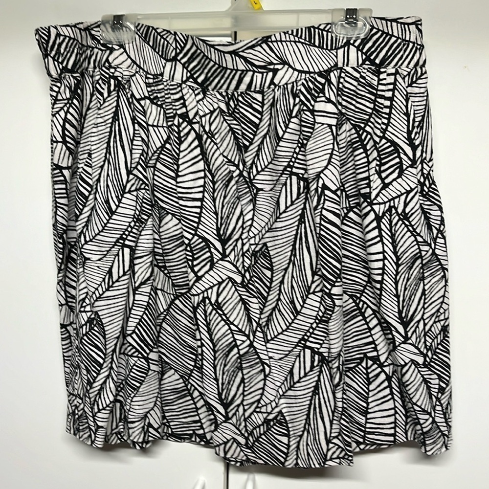 LOFT Outlet Black White Leaf Print Pull On Midi Skirt Women’s Large
